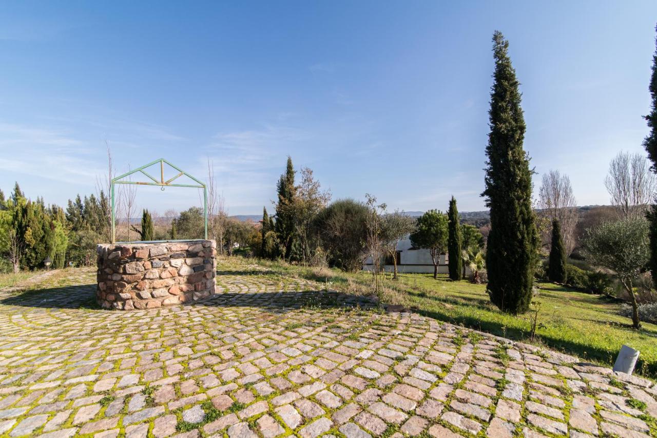 El Pueblo De Leo Hotel Badajoz Luaran gambar